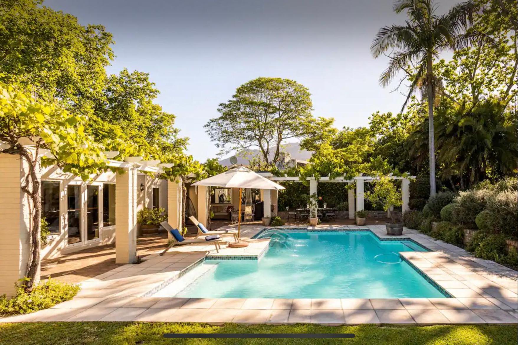 Guest Suite - Leafy Constantia Guest House Cape Town Bagian luar foto