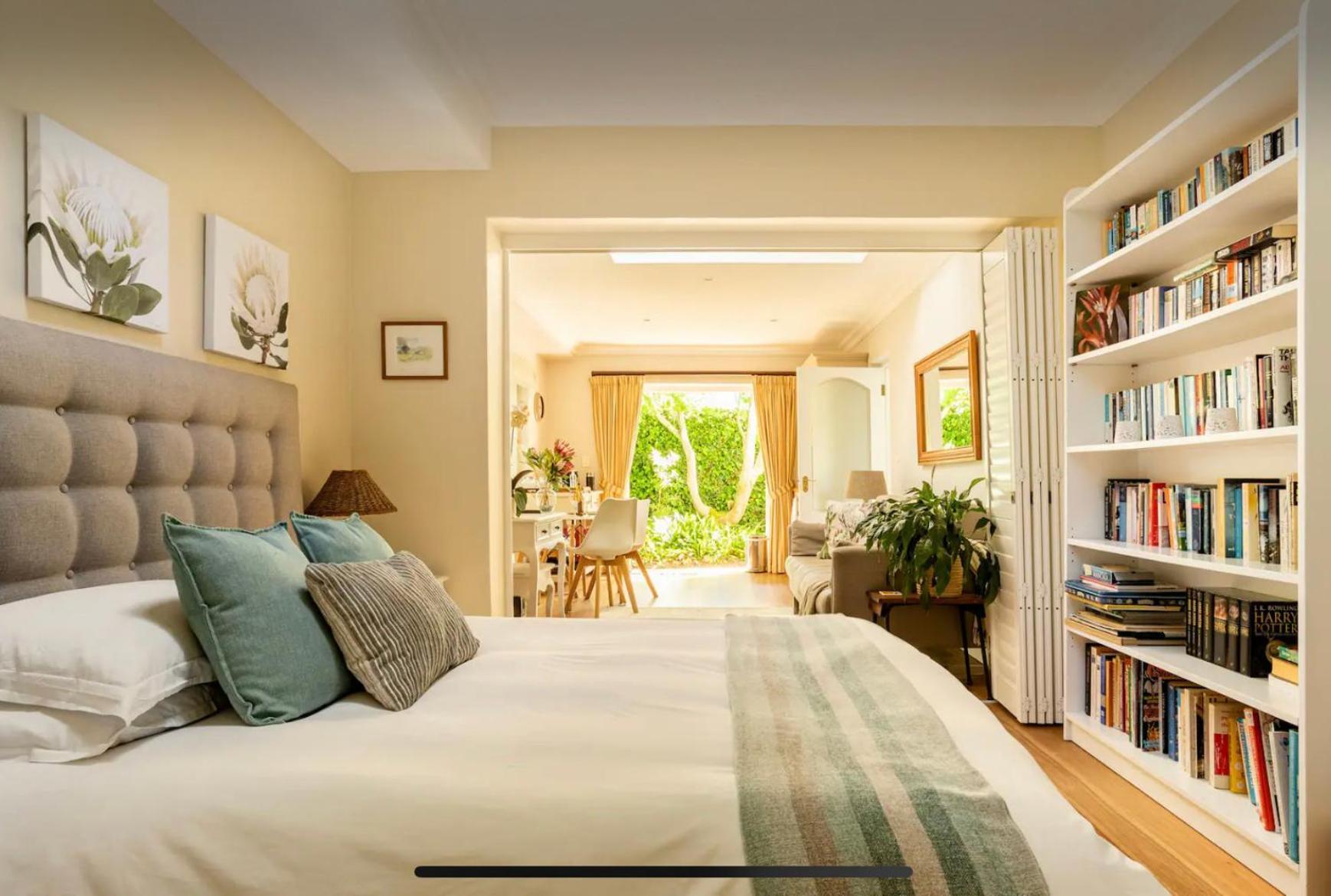 Guest Suite - Leafy Constantia Guest House Cape Town Bagian luar foto
